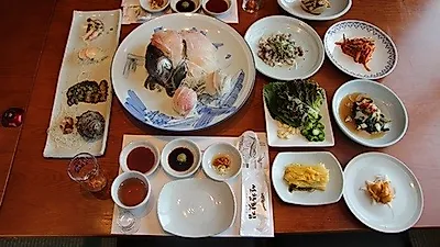 해운대맛집 '선창횟집', 해운대 바닷가 전망과 회·해산물요리 선보여