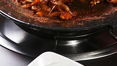 중독성 갑! 스트레스 한 번에 풀리는 매운 떡볶이, 엽기떡볶이 만드는법