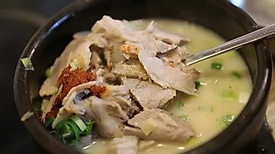 연예인들의 단골 맛집 부산 감천문화마을 코스 부산3대돼지국밥 '몽실종가'