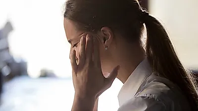 [빈혈에 좋은 음식] 머리 어지럼증으로 휘청, 빈혈 수치 피검사로 알 수 있는 것... 망설이지 말고 빈혈 예방