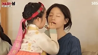 이영애, 남편 정호영 재산? "2조 재력가" 20살 나이 차이? 인형 미모 딸...'나를 찾아줘'로 영화 복귀!
