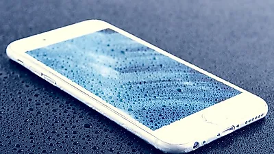 침수된  핸드폰  건조할 시  자연건조 필수