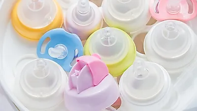 젖병소독기, 열탕소독보다 편하고 안전하게…관리법과 대여법은?
