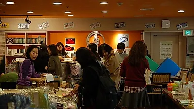 한국반려동물사랑연합, 강남에서 유기동물 후원바자회 열어..
