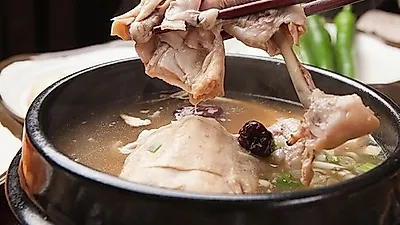 '대서' 가장 더운 아침, 어떤 음식 먹고 몸보신 할까?…'장어 부터 한우까지'