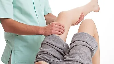 긴장된 근육 풀어주는 '도수치료'…"고혈압·당뇨 환자들도 주목!"