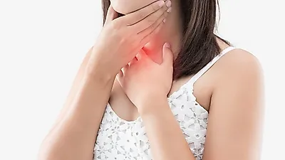 '속이 자꾸 쓰려요'  역류성식도염 원인 및 증상은?…  치료에 좋은 음식은 '이것'