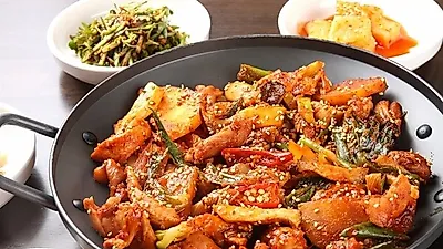 [저녁 메뉴 추천] 인기만점 '닭볶음탕 레시피' 모음…백종원·김수미·봉준호의 닭볶음탕 만드는 법은?