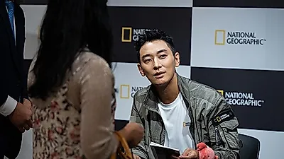 지난 21일 내셔널지오그래픽 어패럴, 모델 주지훈 팬사인회 개최, 소통시간 가져