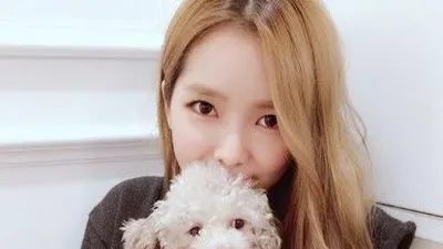 이효은, 반려견과 닮은 꼴 자태 공개 '붕어빵 인증 '