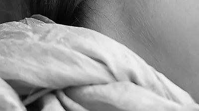 피어싱과 귀걸이로 일어난 염증,  '살튀'로 아프지 않고 싶다면  귀 뚫고 관리 잘 해야 해