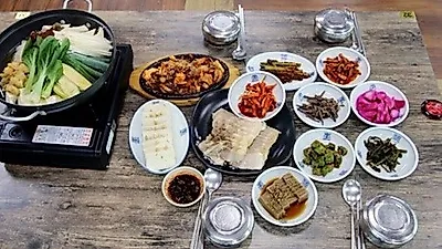 가평아침고요수목원근처맛집 '옛골', 고풍스러운 공간과 편안한 분위기 속에서 식사 가능해