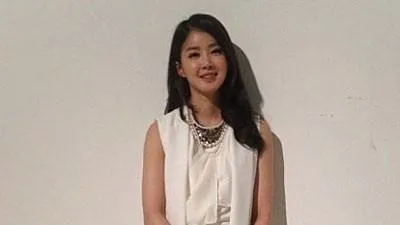 여리여리한 극세사 각선미 뽐내는 파수꾼 이시영 자태