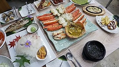 춘천 맛집 '게먹고회먹고', 직접 보고 선택하는 신선한 대게 맛볼 수 있어