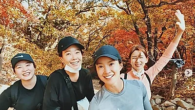 배우 소유진 미녀 4인방과 북한산 등산? 백종원과의 나이차이 및 첫만남 어땠길래?