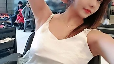 가수 태혜영, '셀렉터데이' 행사 참여 …재능기부 하다
