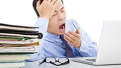 쉽게 지치고 피곤하다면…원인은 '갑상선기능저하증' 초기 증상?!