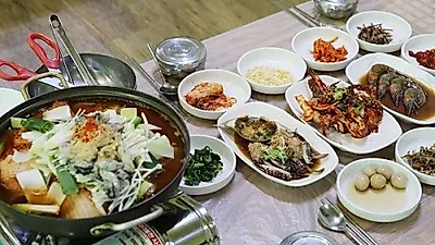 안면도 게국지 맛집 '꽃지꽃게집' 시원하고 얼큰한 게국지 선보여