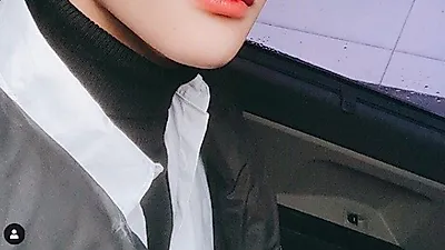 SF9 로운, 아이돌·배우 넘나드는 꽃미모 화제…얼굴 영재 클라스 비결은?