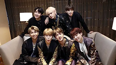 [스타☆톡] 방탄소년단 빅히트샵 화양연화 소식에 관심 폭주···방탄소년단 영화·웹툰·인형 출시 코카콜라 스페셜 에디션도