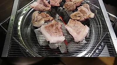 종로 맛집 '당산오돌', 인증된 라오스비장숯으로 구워낸 돼지고기 특수부위 맛볼 수 있어