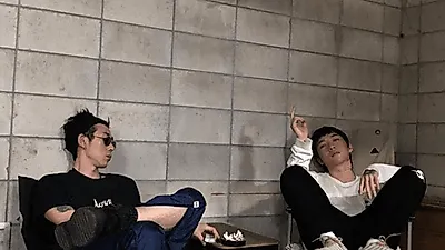 우원재X코드쿤스트 절친의 일상 모습도 '화보'…우원재 '울타리'는 '시차'를 이길 수 있을까?
