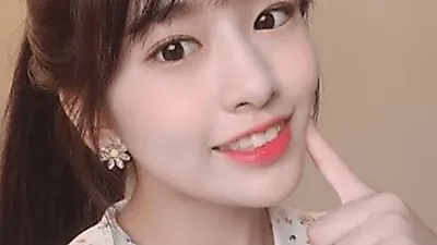 '아이즈원' 안유진, 이민정 숨겨진 동생? 자퇴 이유 보니...#'마리텔'서 쯔양과 매운맛에 도전