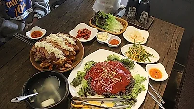 사당역 맛집 100족발 보쌈 점심 및 회식 모임장소로 적합해