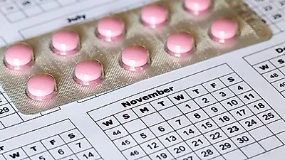 피임약, 생리미루기·계획임신 원해 먹었는데 자살충동 일으킨다고? 경구피임약 부작용 막는 복용법