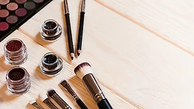 '나도 유튜버 처럼'… 다양한 '화장법' 따라해보기 전에  예쁜 화장 하고 싶다면 명심해야 할 것들 및  메이크업 하는 Tip