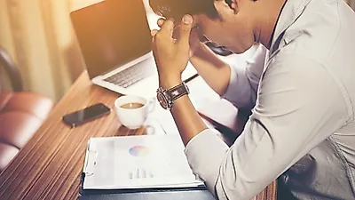 명상하는 직원이 업무 성과 더 높아