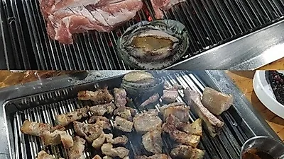 정통의 맛으로 즐기는 식도락...제주도 흑돼지 맛집 탐방, 숯불구이전문점 '서민흑돼지'