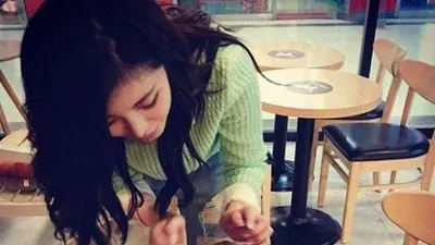 시크릿 전효성, 고양이와 훈훈 투샷...'사랑스러워'