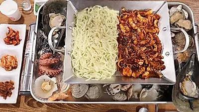 강릉 주문진 맛집 '영진댁' 푸짐한 대왕철판 메뉴로 맛과 영양을 동시에