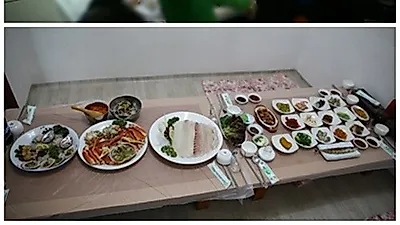 강원도 삼척맛집 새천년횟집, 야외테라스에서 조개구이와 회를 동시에 즐길 수 있어