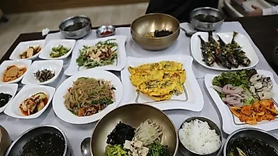 통영 맛집 3대천왕 '통영밥상갯벌' 가성비 좋은 로컬 맛집으로 알려져