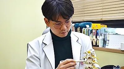 앉아있으면 통증을 느끼는 이상 증상, 허리디스크 의심해야