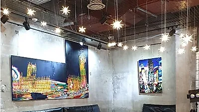 매달 새로운 전시회가 열리는, 카페 브루다