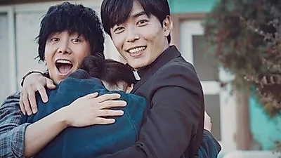 [스타☆톡] 김동욱, 11년 만에함께한 김재욱을 보고 든 생각이..."한결같아"
