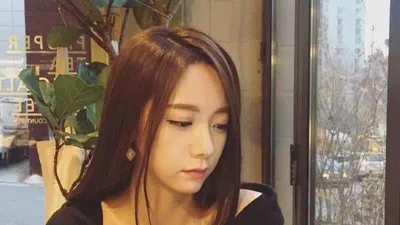 권이슬, 폰만 봐도 매력 폭발.,.사진 속 모습 보니 '이럴 수가'