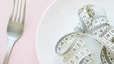 해독주스 마시면 포만감도 높아…새싹보리분말, 내장지방 제거에 효과적…