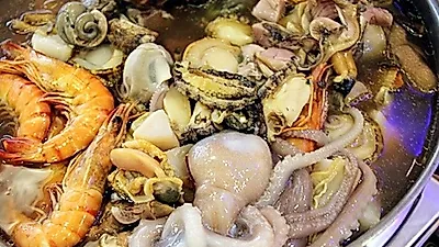 봄철 입맛을 사로잡는 식도락 여행! 랍스타 해신탕 선보이는 파주 맛집 '약선마을'