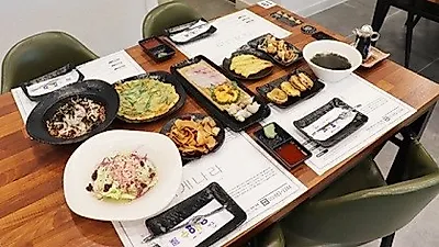강릉 주문진 맛집 '신대게나라', 신선하고 푸짐한 대게 제공