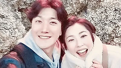 '보이스퀸' 원성준-조엘라 부부, 과거 커플사진 '재조명'