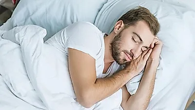 삶의 질을 떨어트리는 '수면장애 증상' 잠 잘오는 방법 및 치료는?