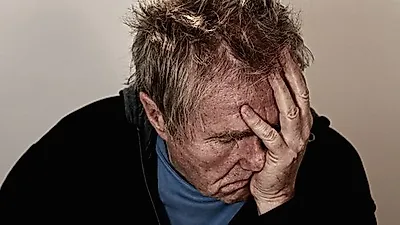 이석증 증상 의심될 때  곧바로 병원 가야  만성으로 발전 안해…  어지럼증 없애는  음식 있을까?