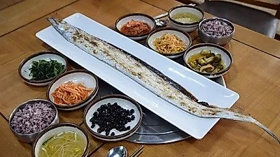 서귀포 올레시장 맛집 '올레삼다정', 가성비 좋은 메뉴와 통갈치구이 제공