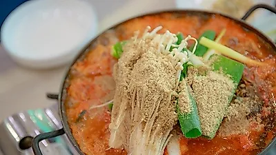 안면도 감성여행에 어울리는 게국지 원조 안면도 맛집 '시골밥상'