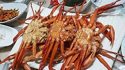 강릉 주문진 맛집 '주문진홍게무한리필', 신선하고 푸짐하게 즐기는 홍게찜 식도락