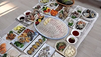 여수 시민들이 더욱 많이 찾는 여수 맛집 추천 '원조대교회센터'